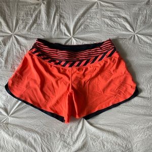 Lululemon short size 6